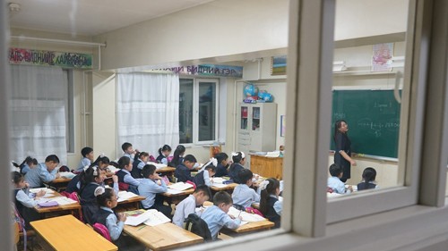 Сурагчид өнөөдөр хичээллээд амарна